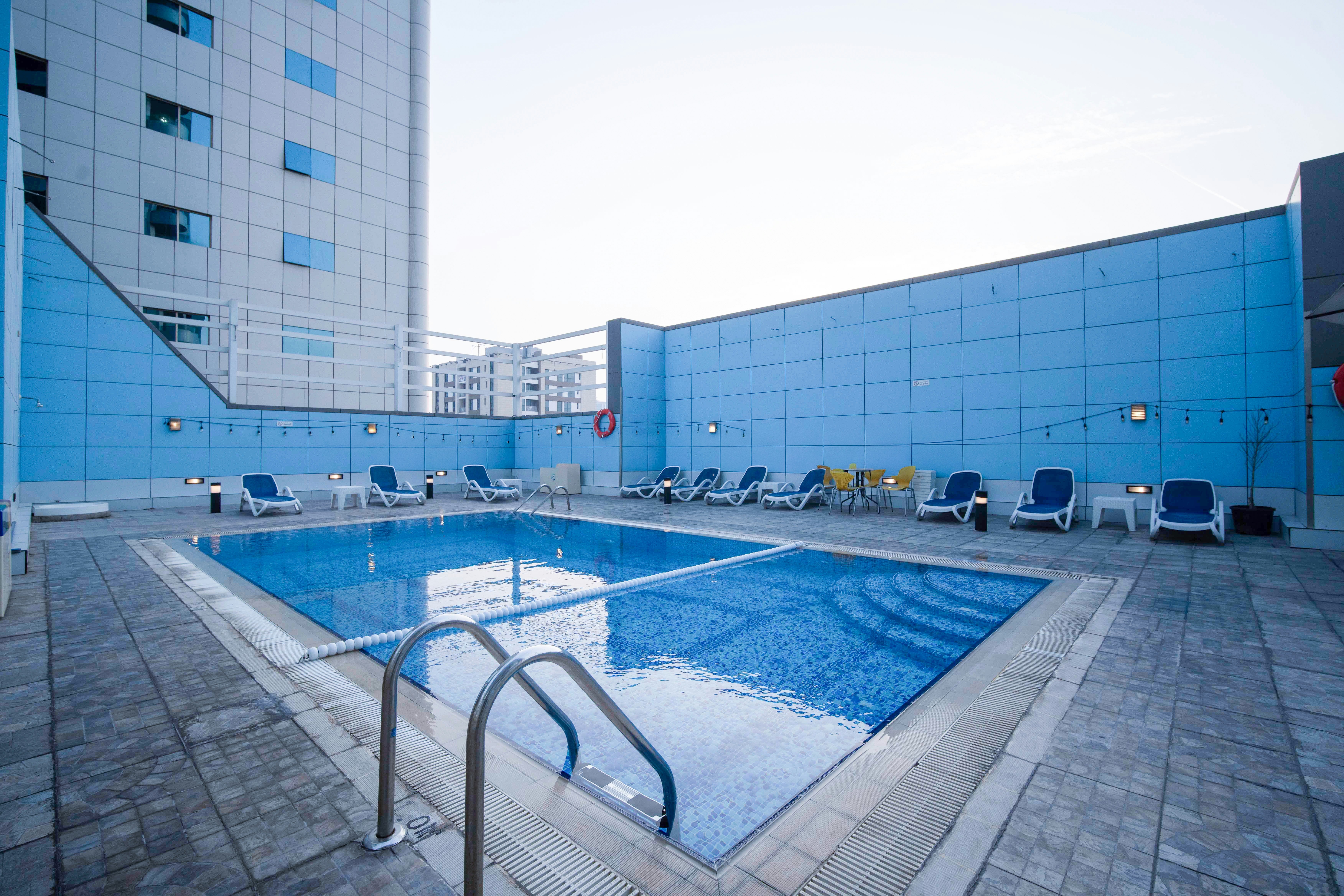 Copthorne Hotel Sharjah 81/85