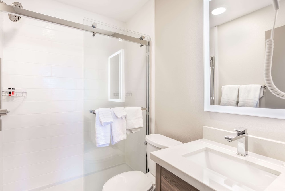 Days Inn By Wyndham Red Bluff 14/42