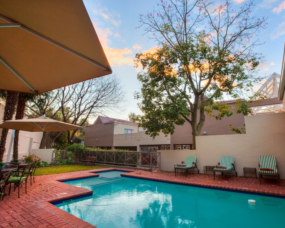 Courtyard Hotel Sandton