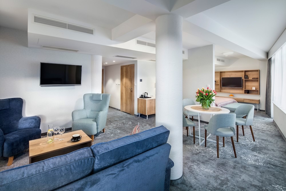 Hotel Aquarion 32/50