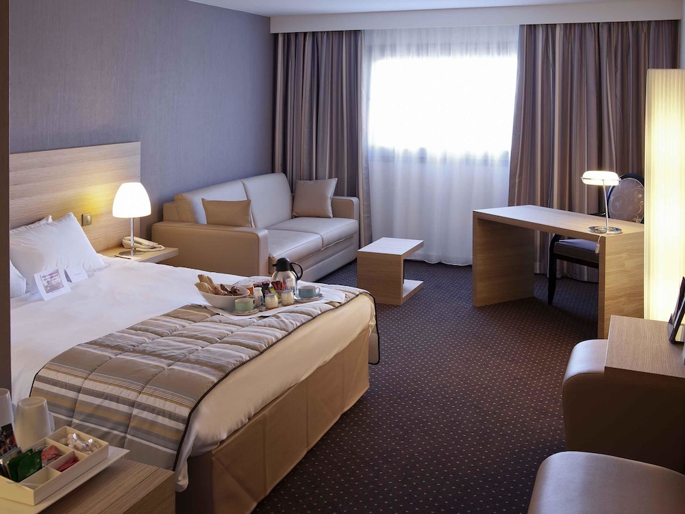 Mercure Bordeaux Lac Hotel 27/77