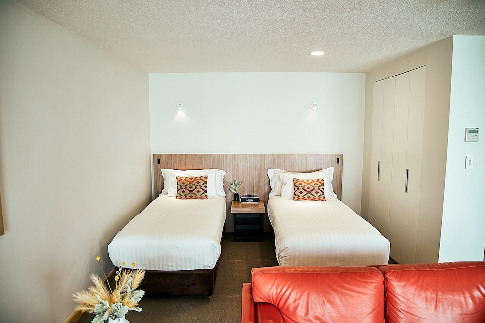 Salamanca Inn 33/76