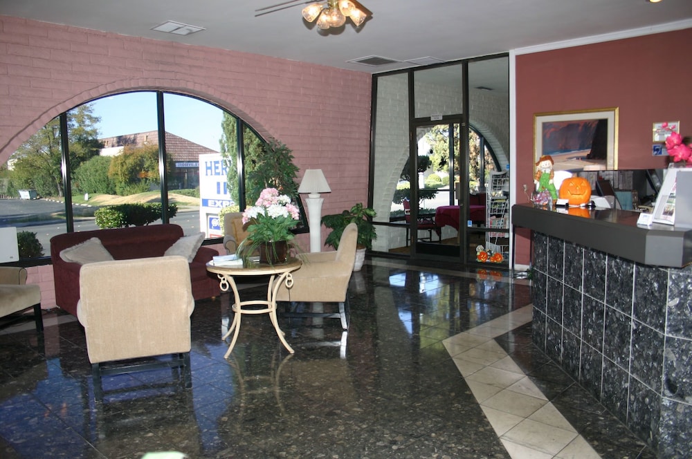 Heritage Inn Express Roseville 30/51