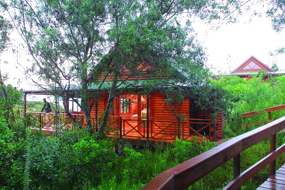 The Fernery Lodge & Chalets 3/50