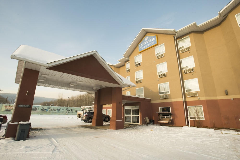 Lakeview Inn & Suites 5/32