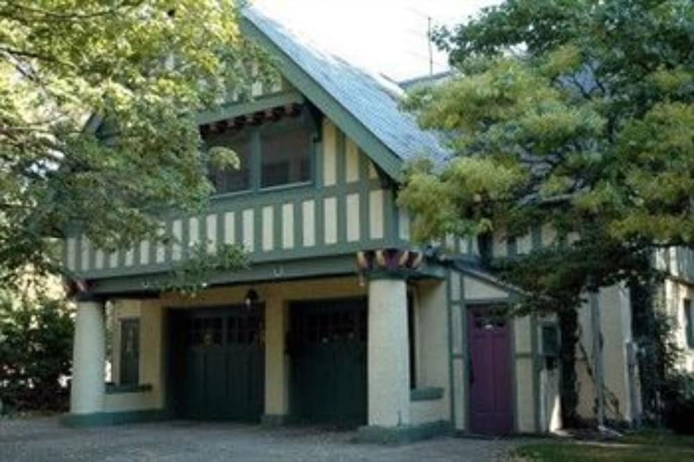 Oliver Inn Bed and Breakfast 2/54