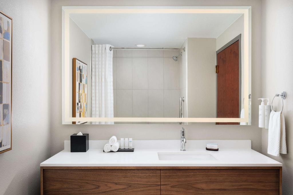 Pure, 2 Rooms, Wellness, Suite, King Bed, Sofa