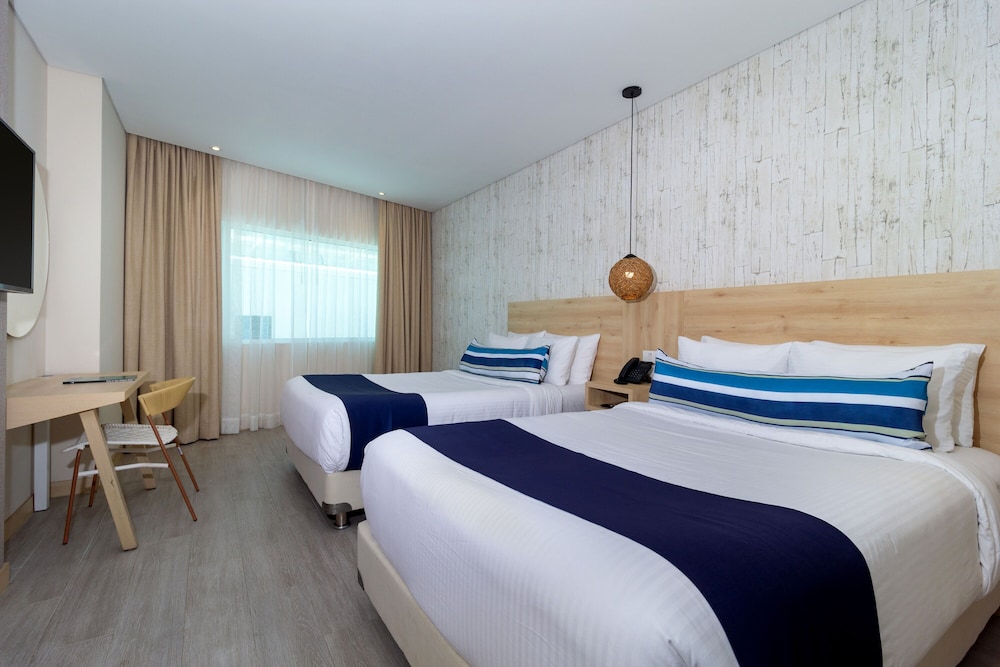 Aquamare Hotel 13/50
