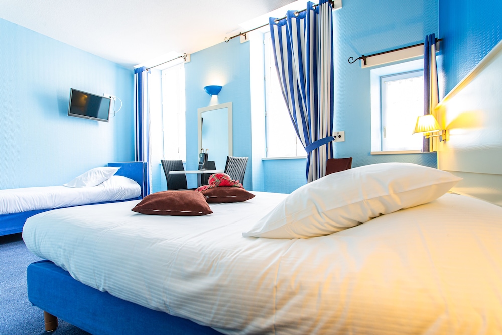 Hotel Du Port 23/50