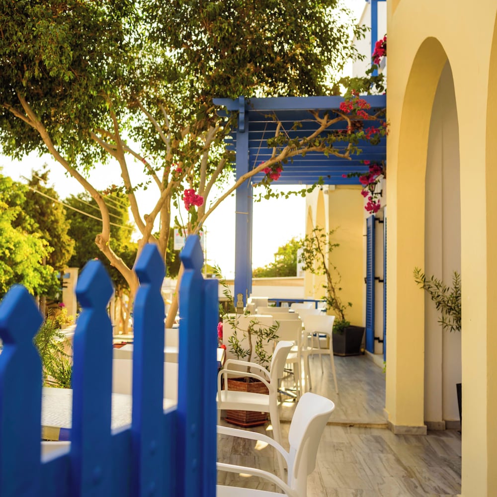 Karidis Hotel 38/48