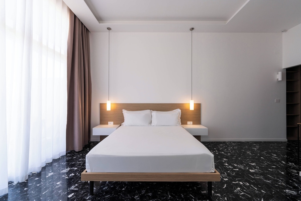 Skyline Boutique Hotel 5/50