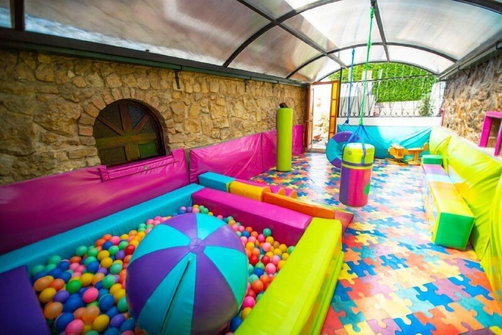 Decameron Refugio Rancho Tota 36/48