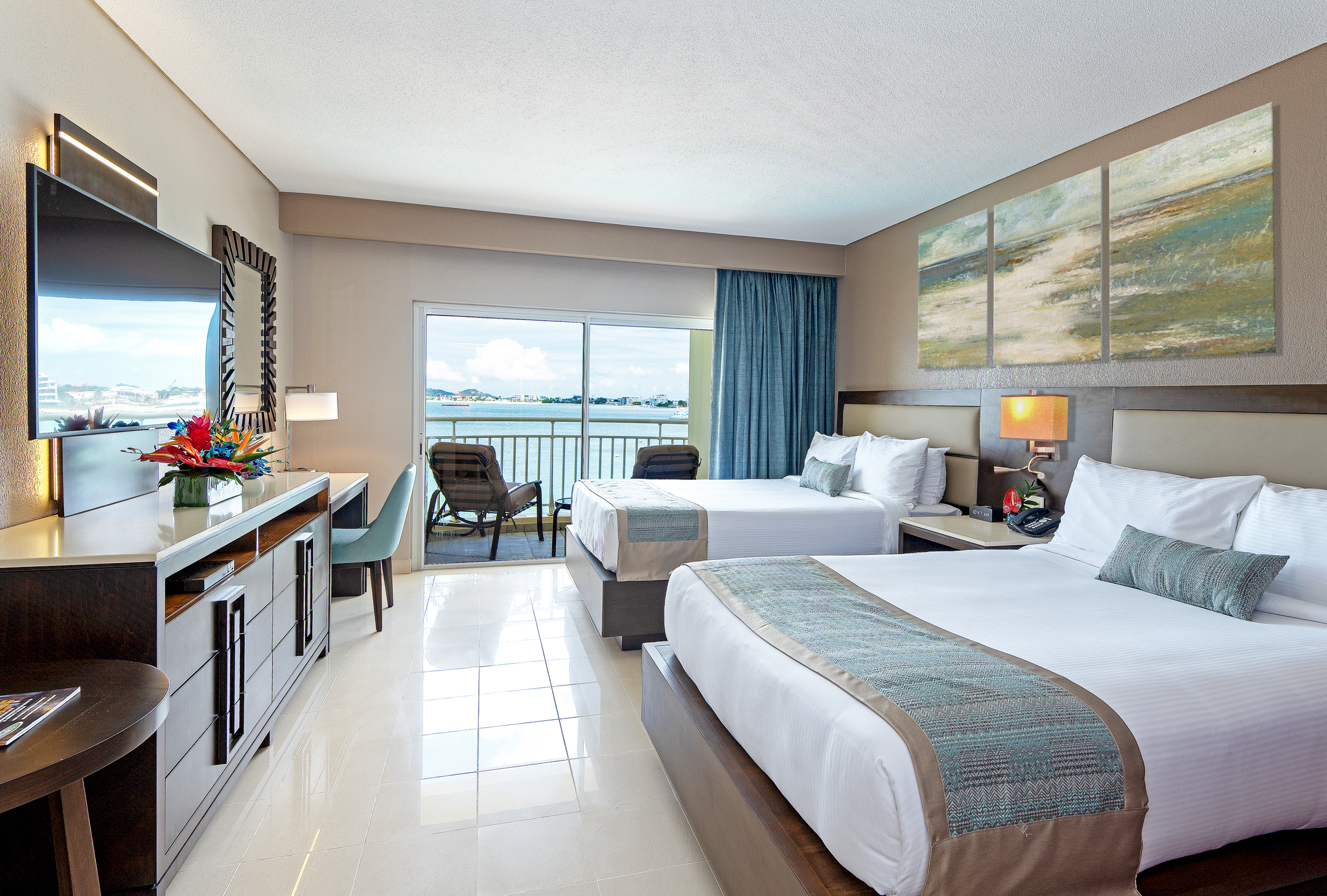 2 Bedrooms, Suite, Ocean Front