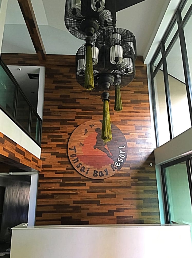 Tonsai Bay Resort 7/50
