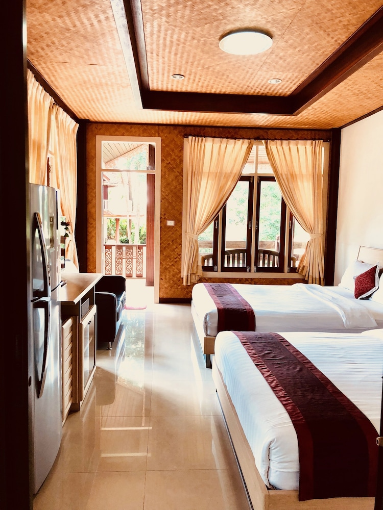 BAANPUFA RESORT 32/80