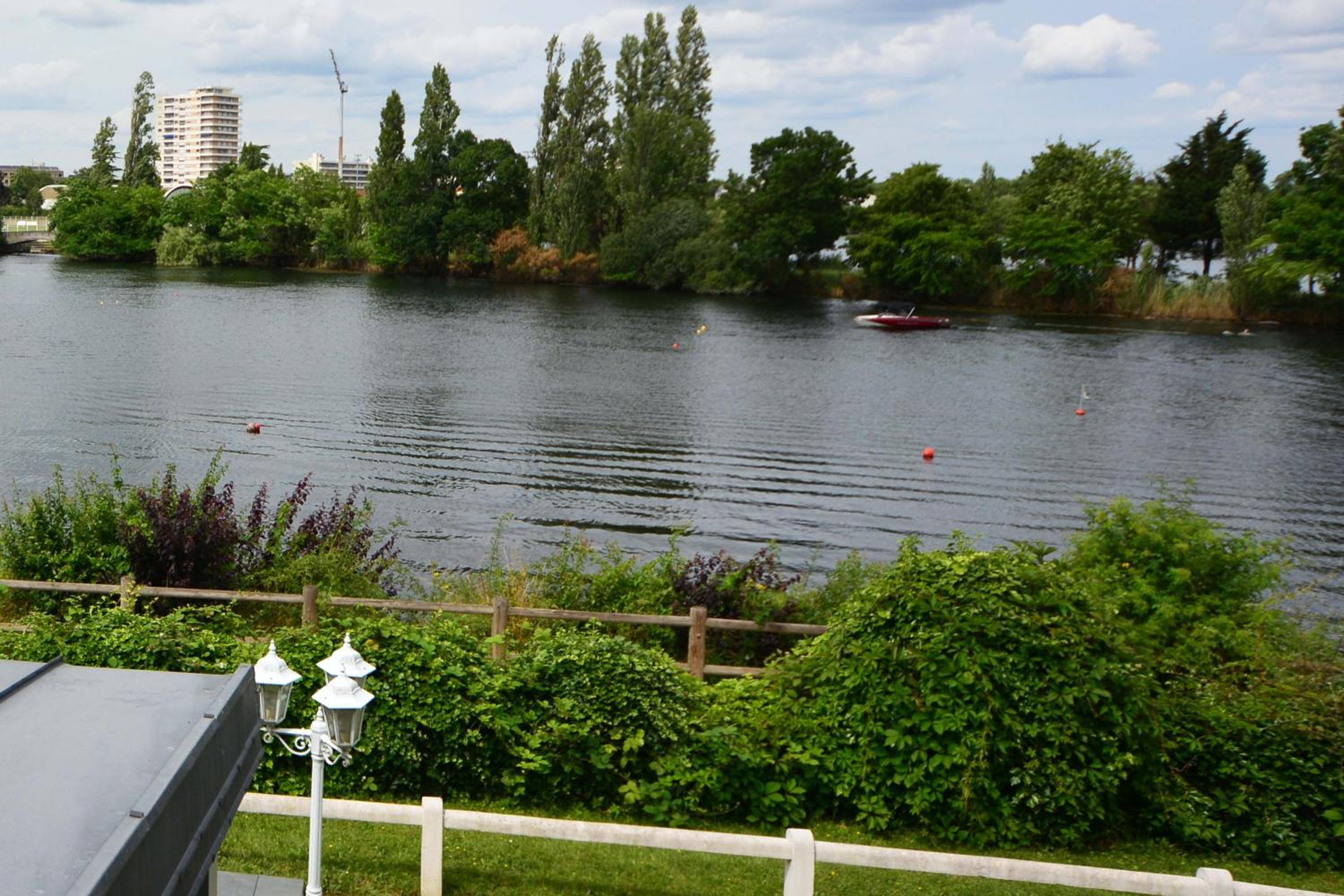 Logis Hotel des Lacs 45/50