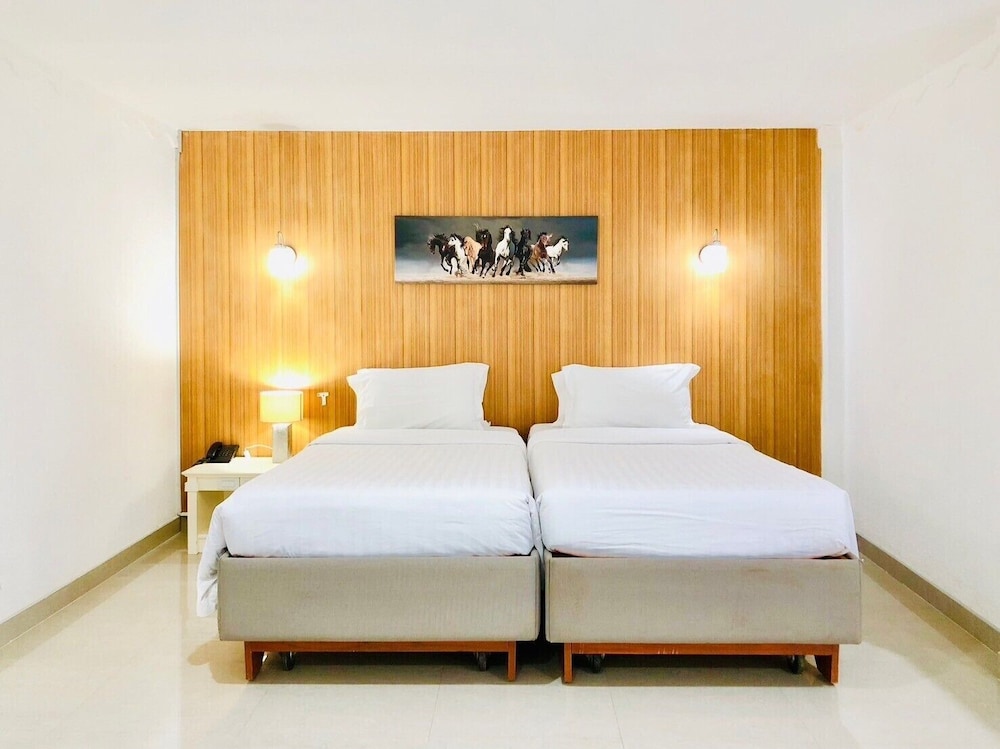 Dad D Resort by Lopburi Inn Resort 25/63