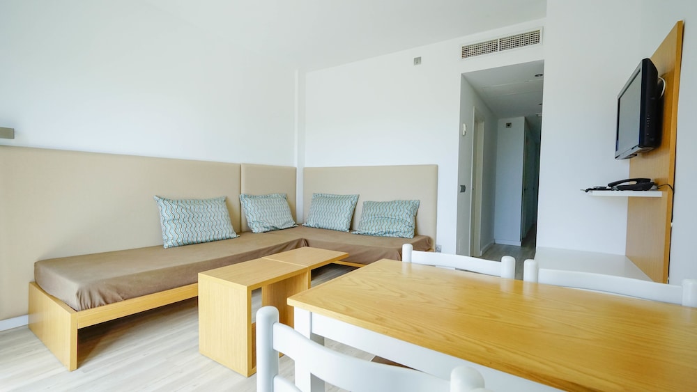 Aparthotel Houm Plaza Son Rigo 49/70
