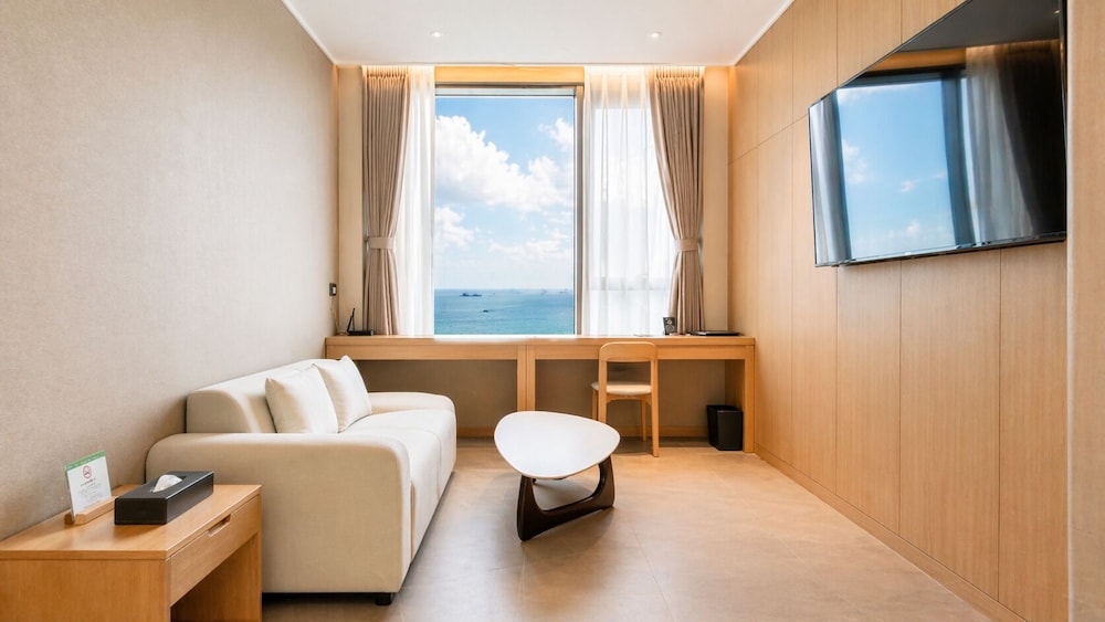 جناح بسرير كينج وسرير فردي، Hotel Laon 9/10