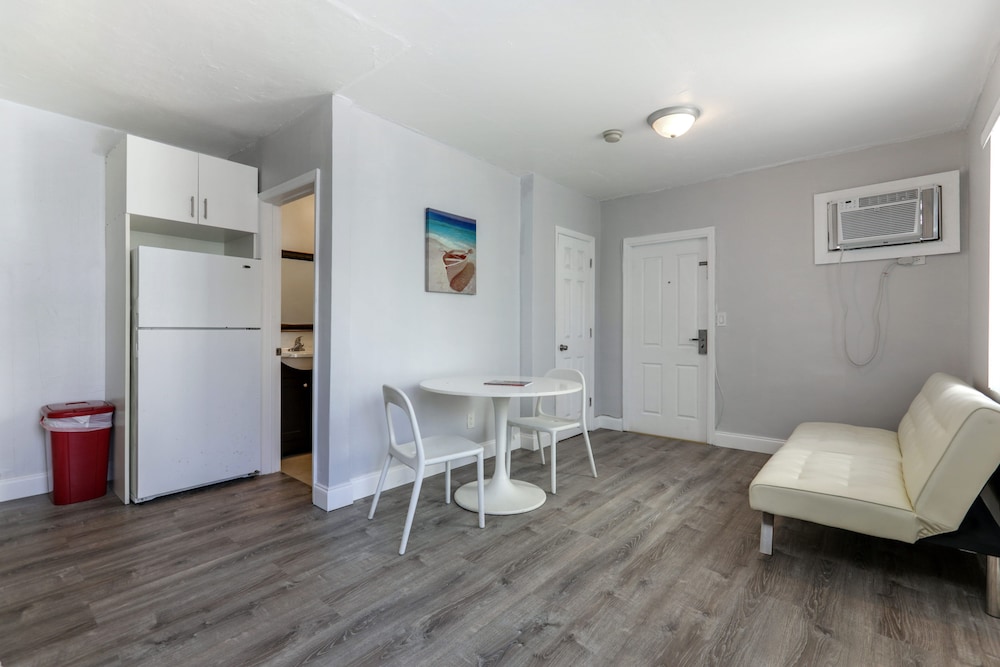 OceanSide Boutique Hotel Hollywood 20/40