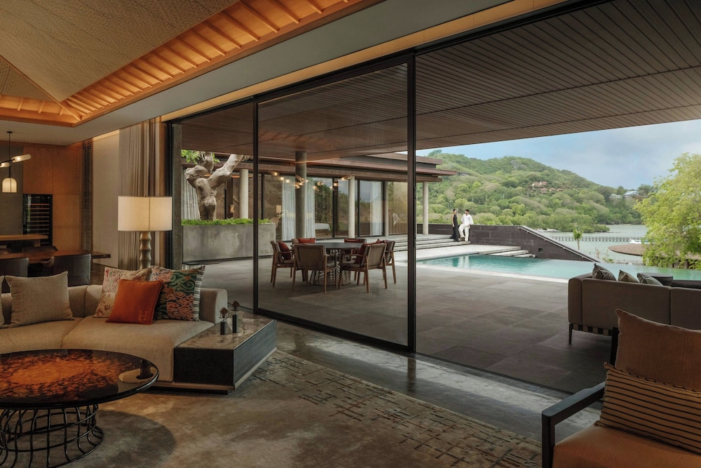 TA’AKTANA a Luxury Collection Resort & Spa, Labuan Bajo 3/50