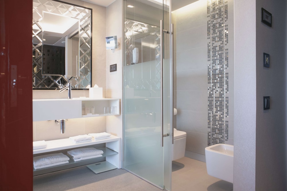 Myriad By Sana Hotels 69/69