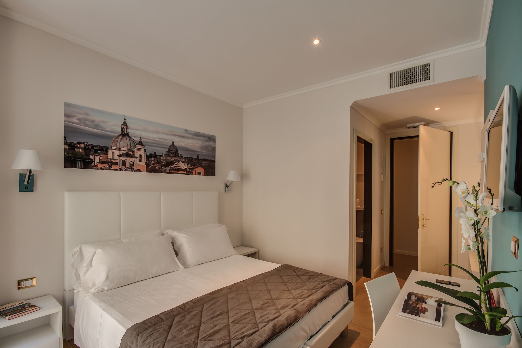 Room, Double Bed