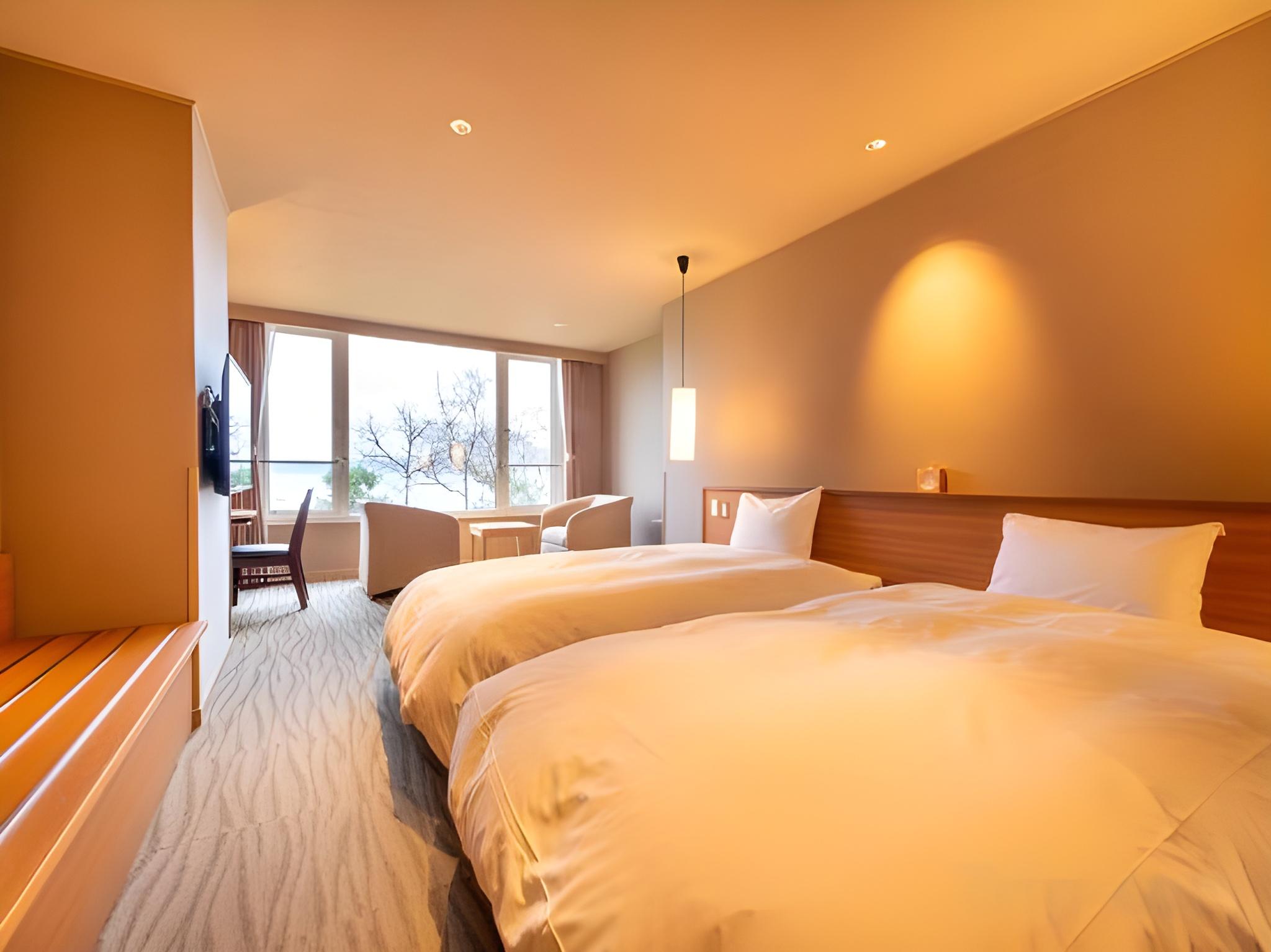 Western, Single Bed, Lake Side
