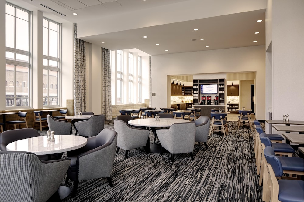 Hyatt Place St Paul Downtown 37/43