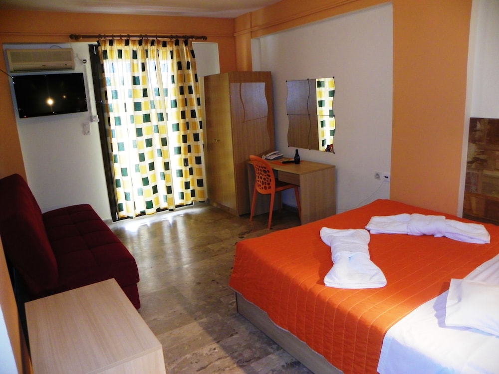 Mirabelle Hotel 12/44