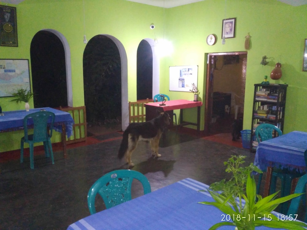 Ravana Beach Cabanas 18/36