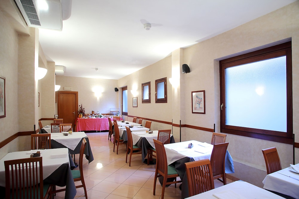 Hotel Cavour 46/58
