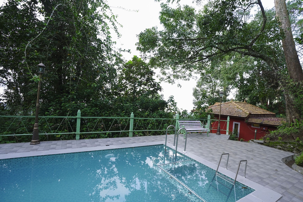 Tea Valley Resort 65/66