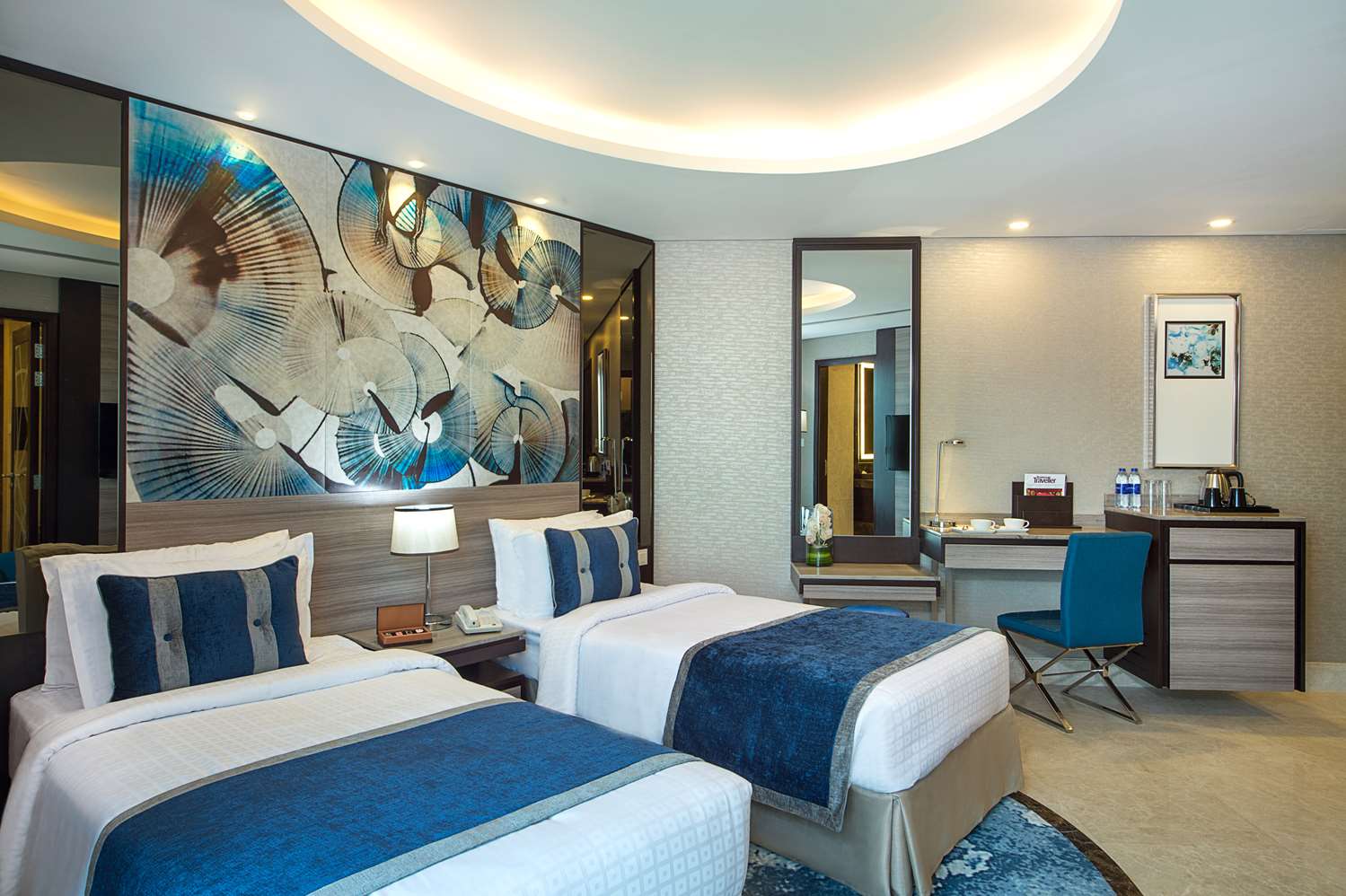 SUPERIOR TWIN ROOM