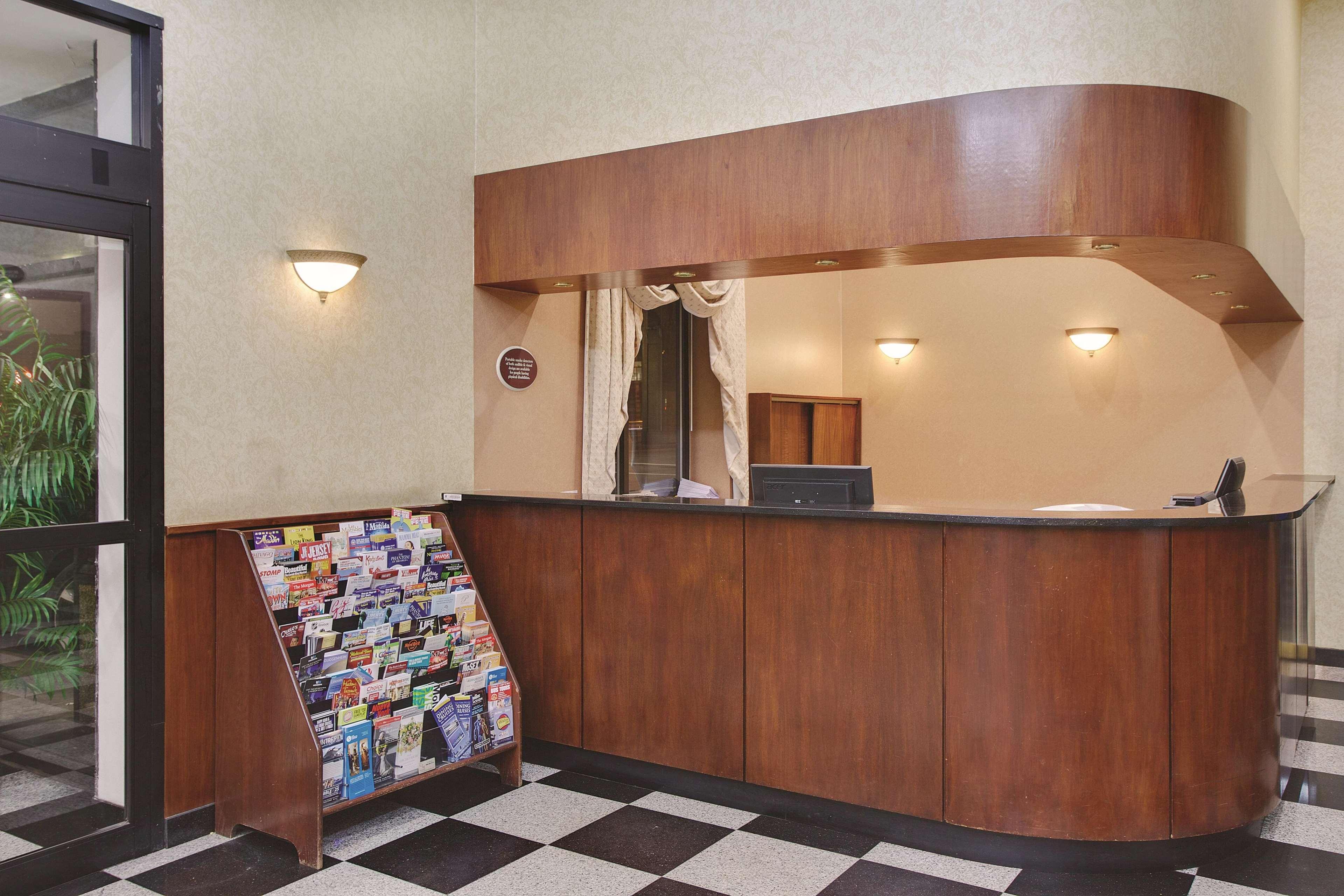 La Quinta Inn Queens New York City 4/19