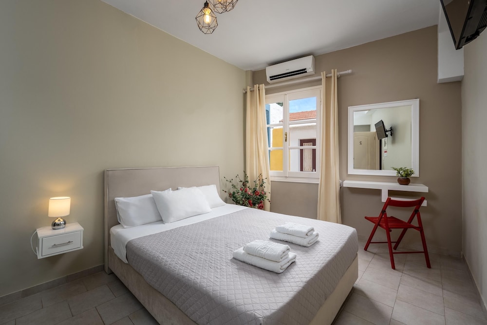 Maravelia Apartments 11/50