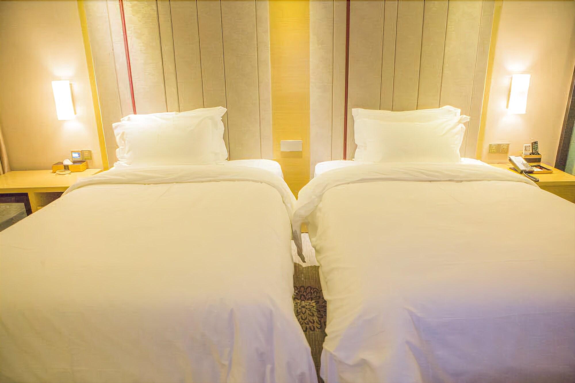 Lavande Hotels 13/31