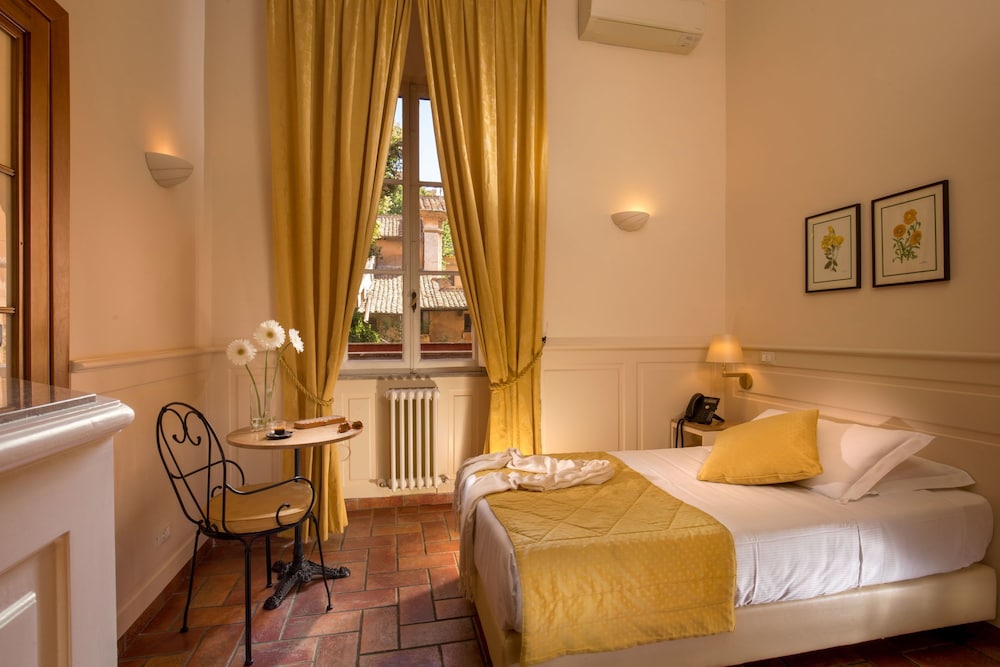 Aenea Superior Inn 15/50