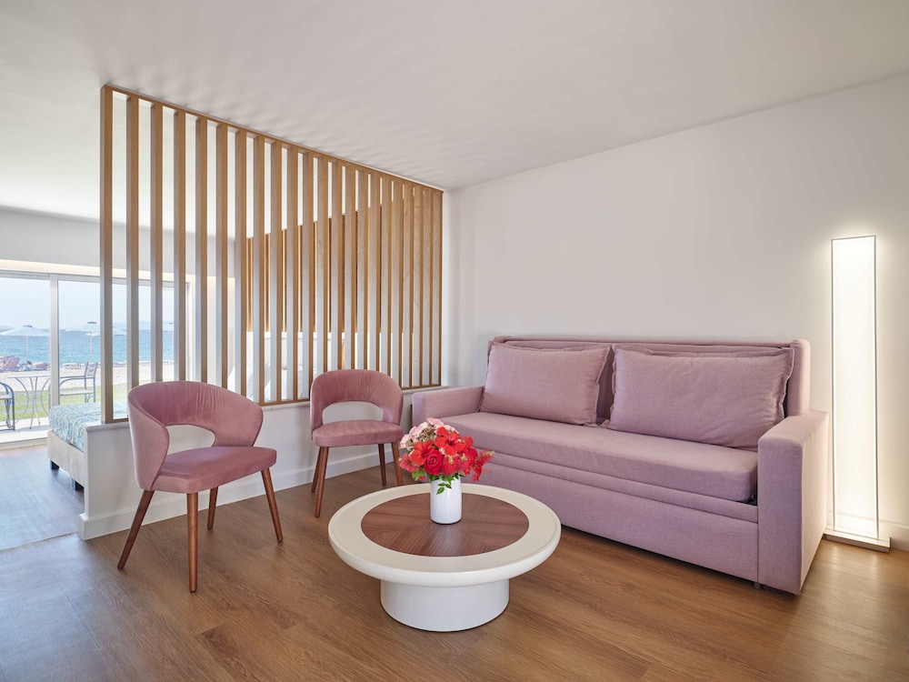 Kinetta Beach Resort Spa 34/56