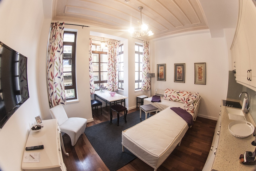 Villa Pera Suite Hotel 59/81