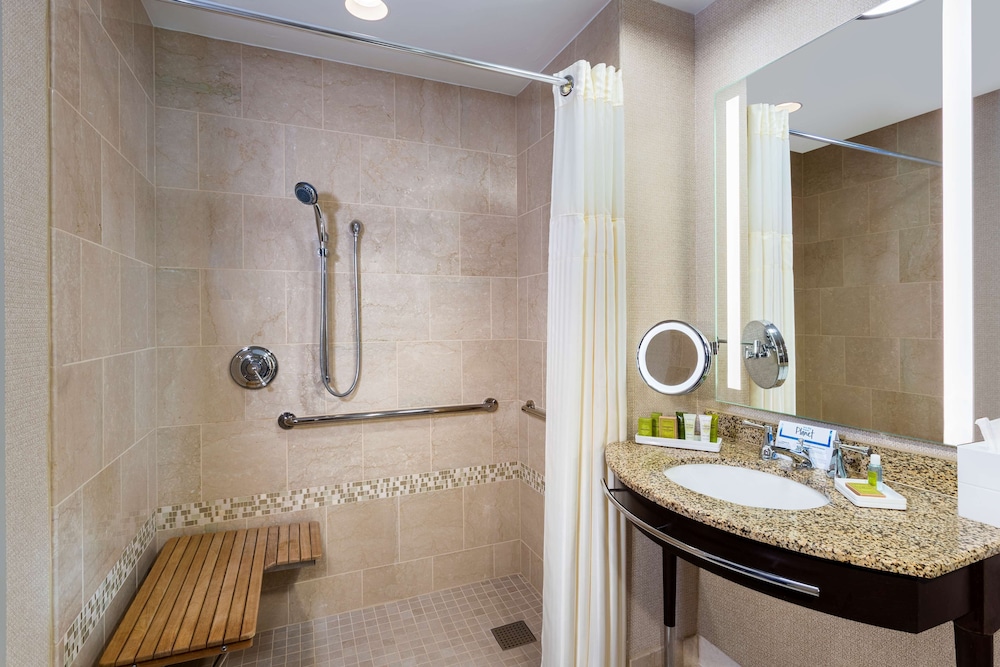 Hilton Americas Houston 22/85
