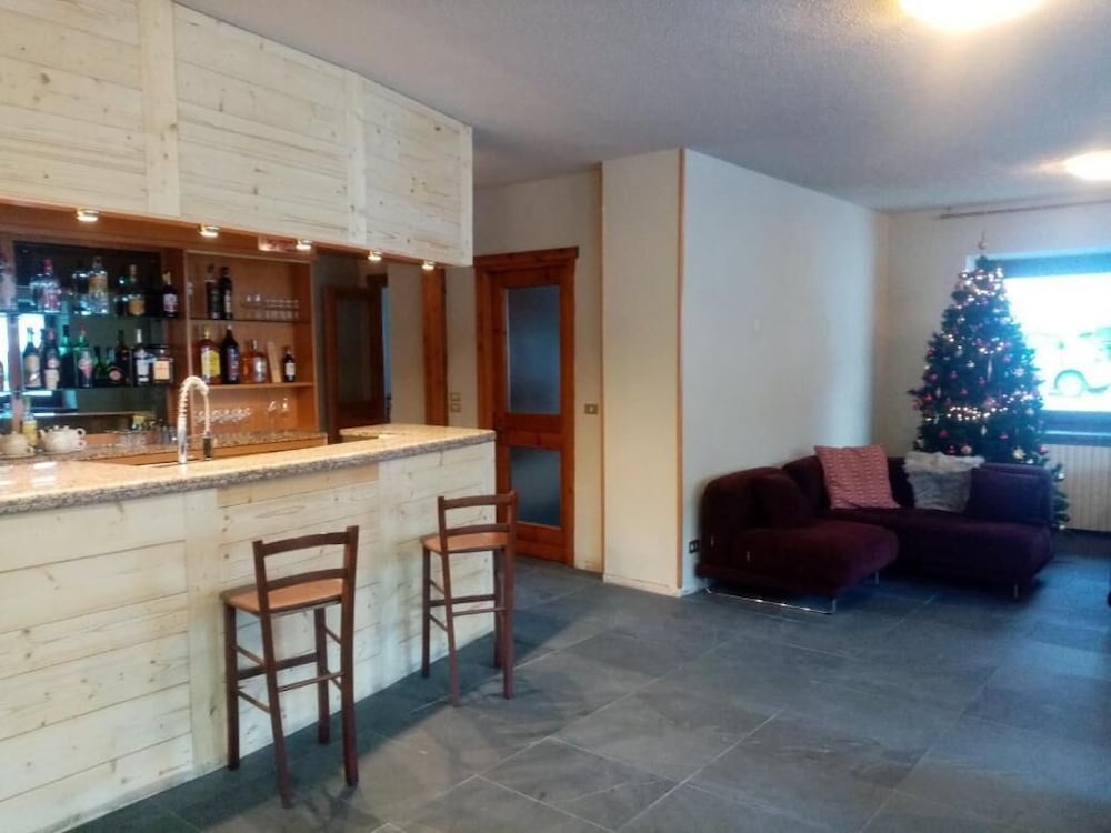 Hotel Sciatori 20/24