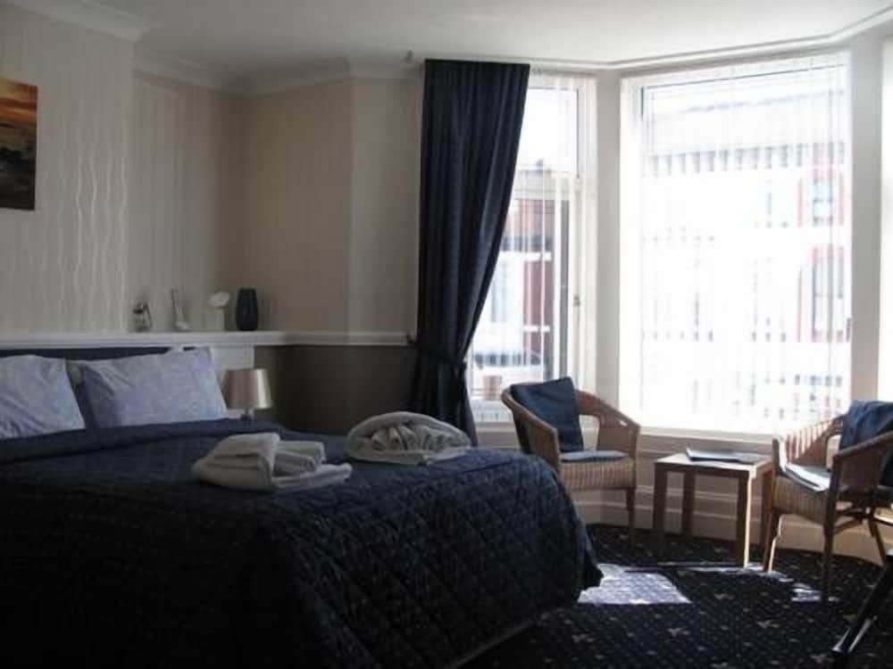 Branston Lodge - Guest House 14/19