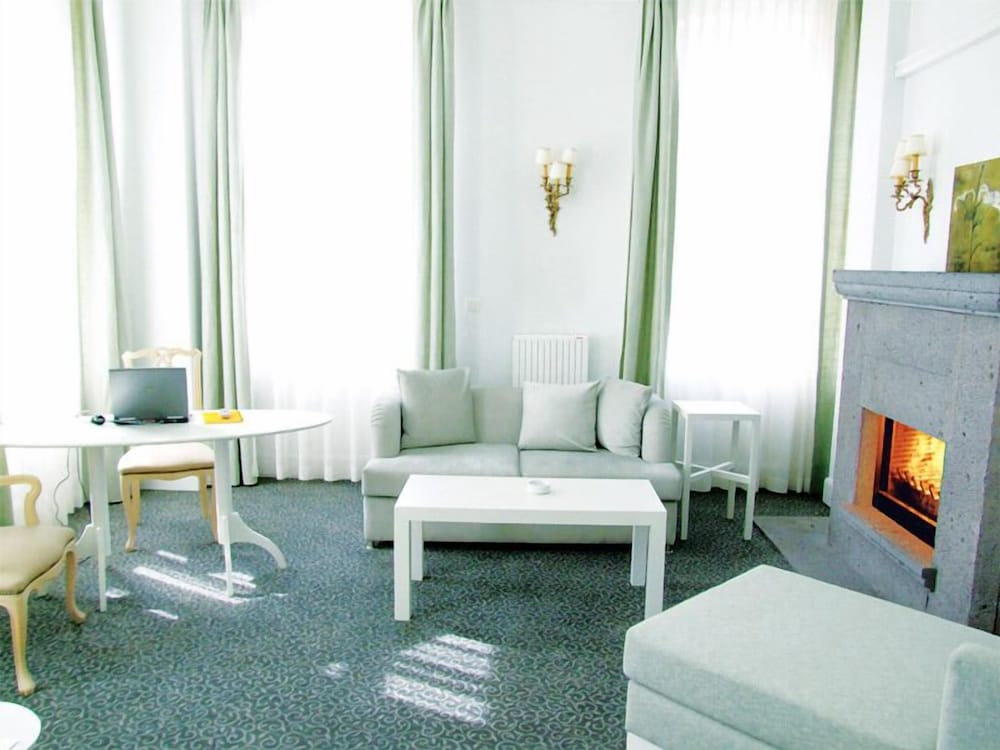 Kar-s Hotel 28/50
