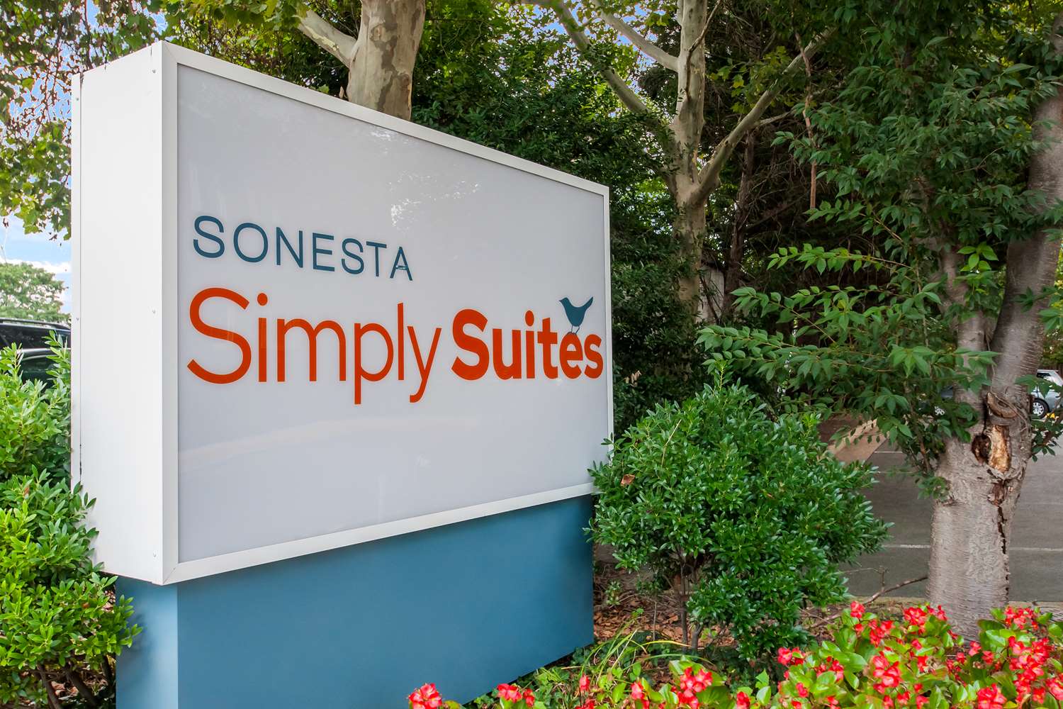 Sonesta Simply Suites Memphis East Poplar Pike 12/19