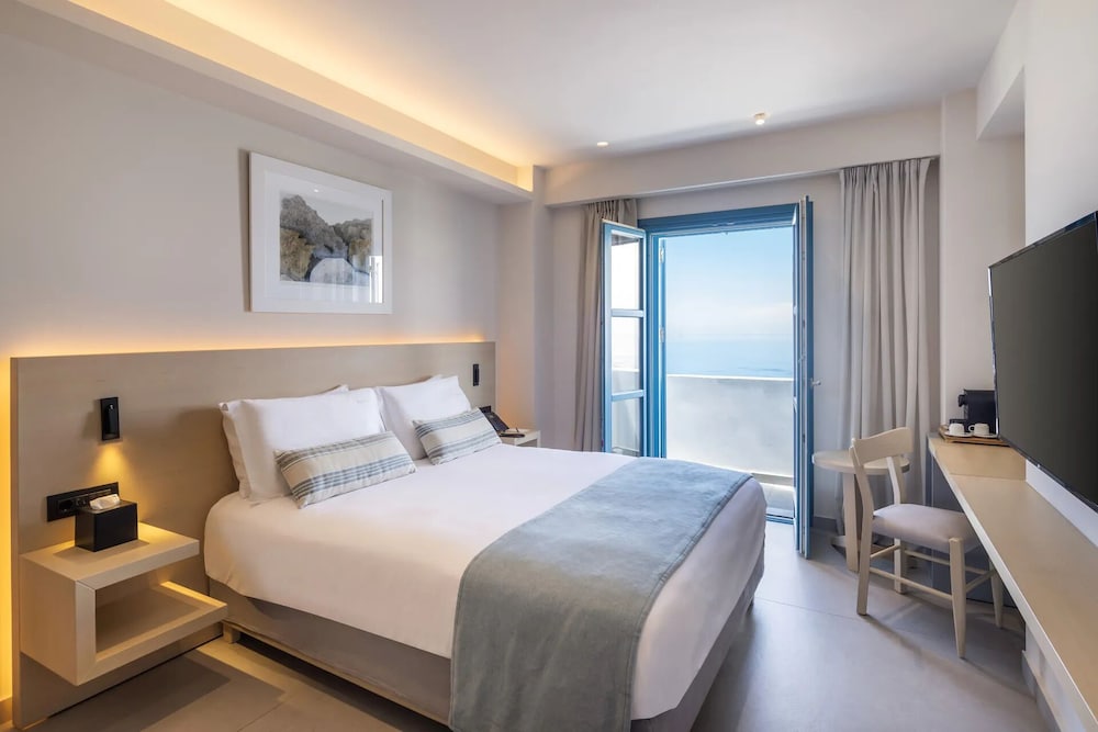 ISLAND, CLASSIC, QUEEN BED