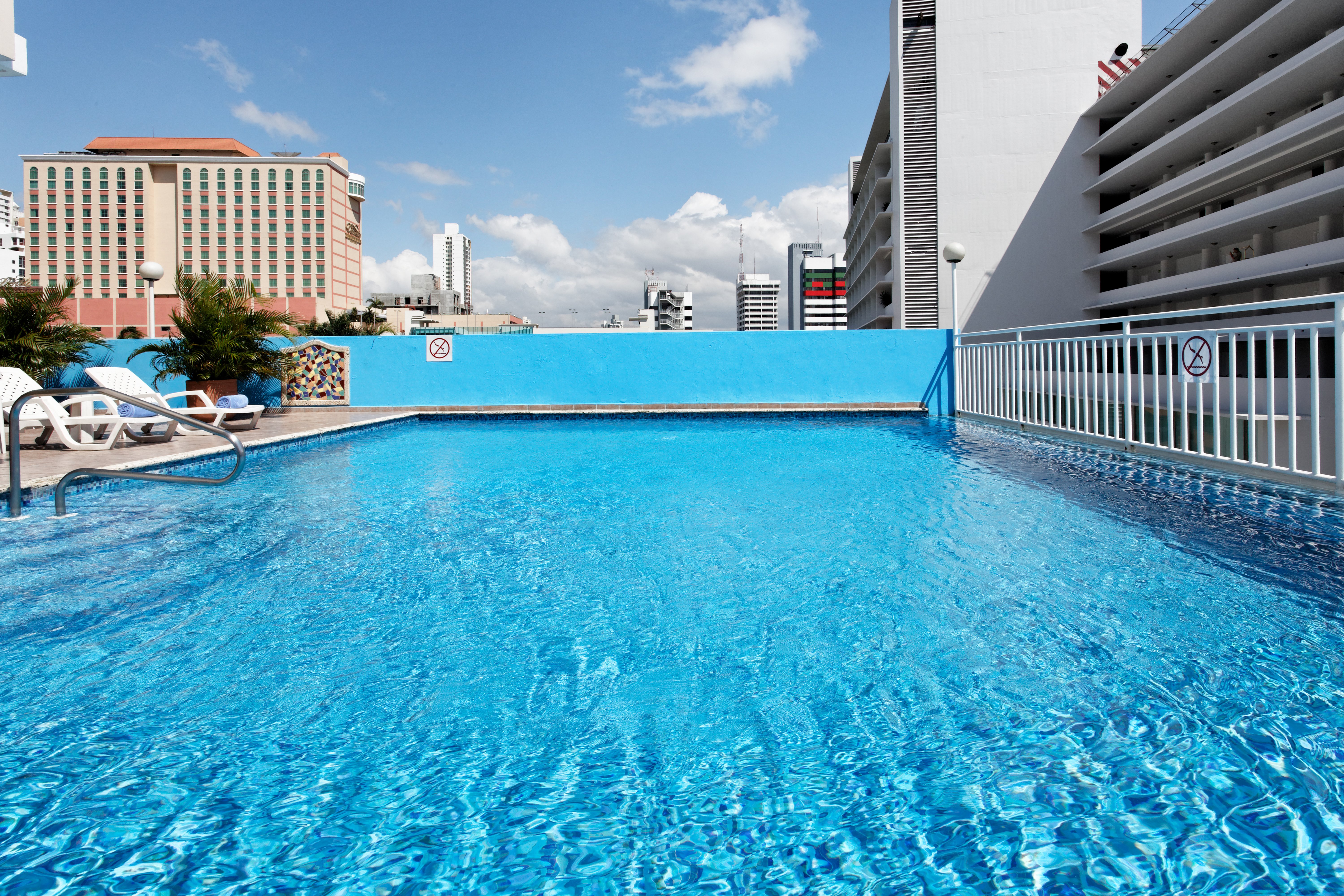 Crowne Plaza Panama 76/80