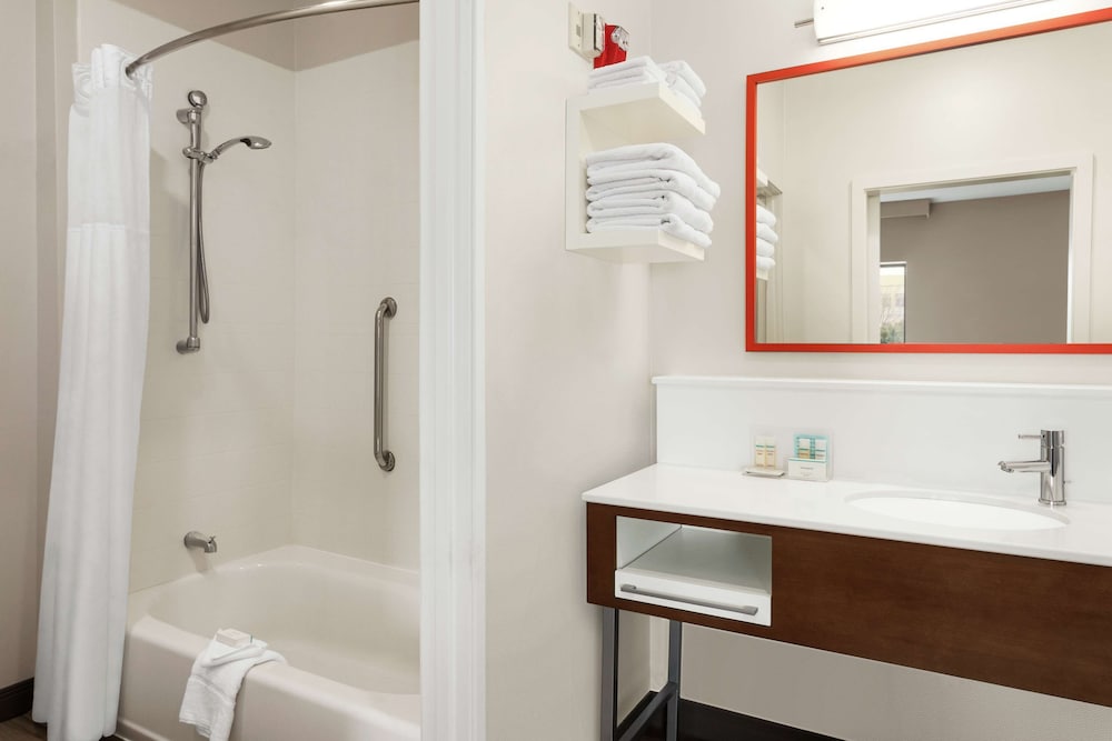 Hampton Inn Suites Overland Park South Ks 9/44