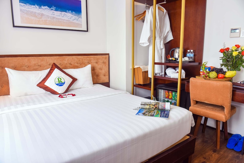 Ritzy Boutique Hotel Da Nang 32/77
