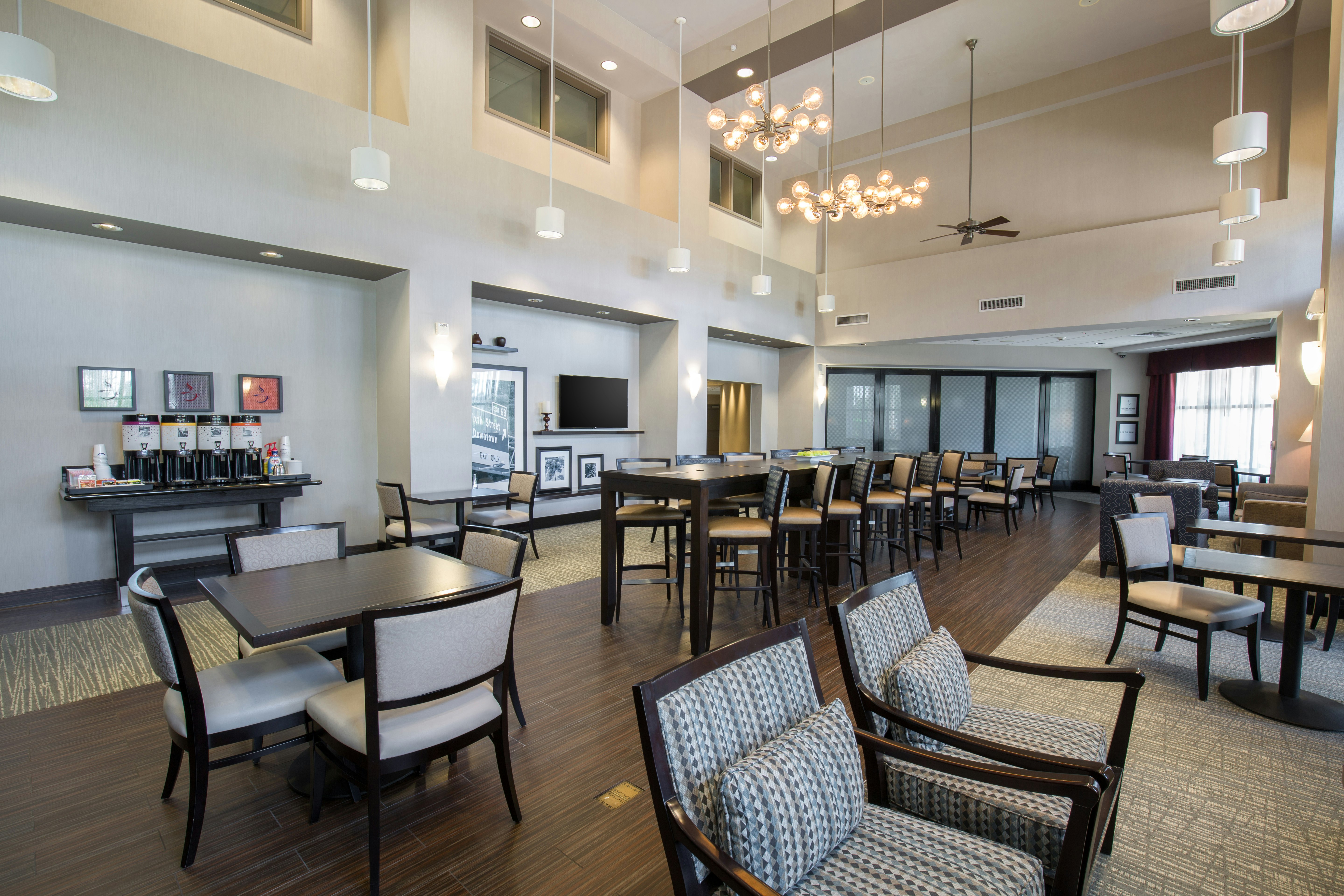Hampton Inn and Suites San Diego-Poway 6/15